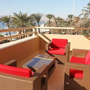 https://la-riva-hotel.hotelsaqaba.com